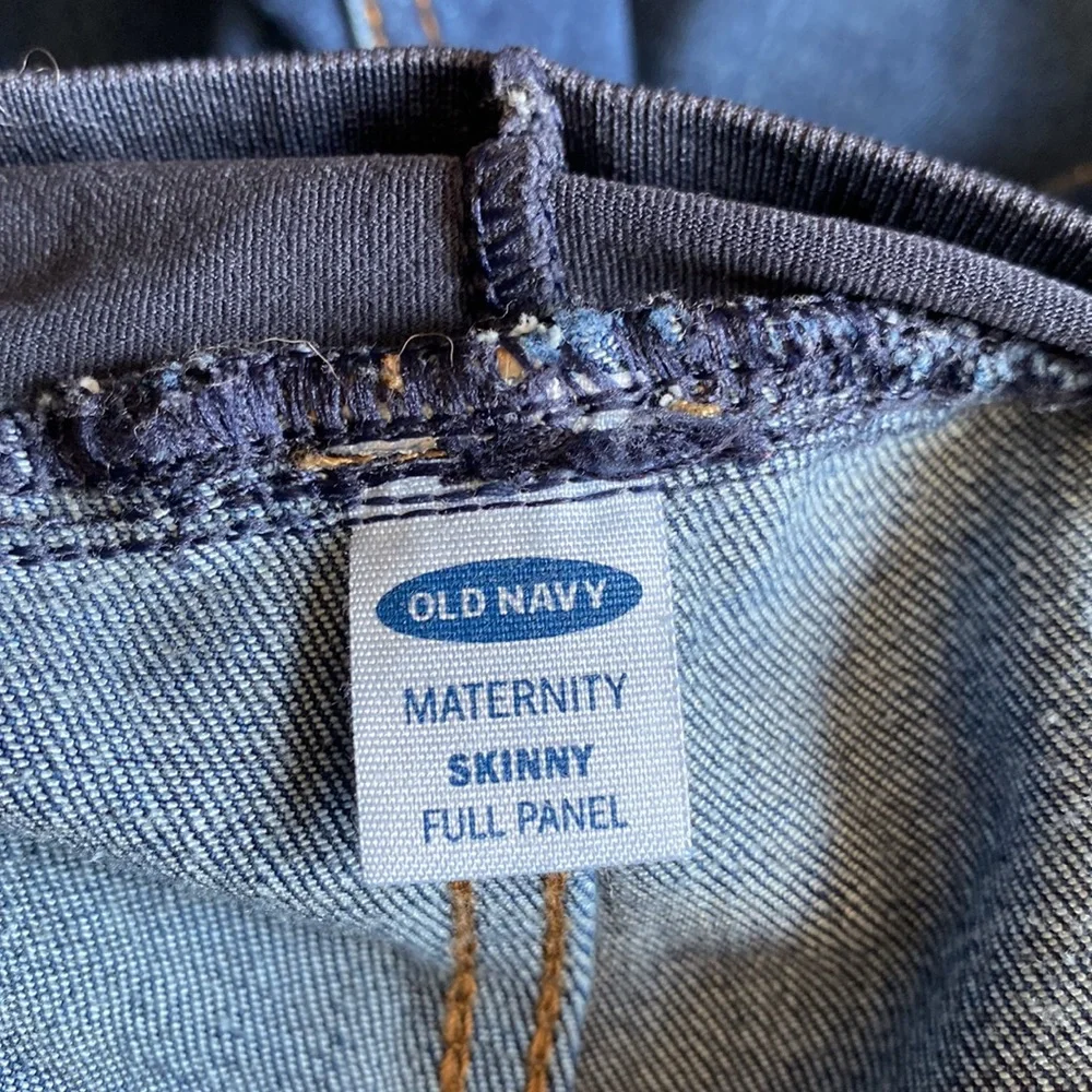 Old Navy Maternity Bundle - Picture 7 of 8
